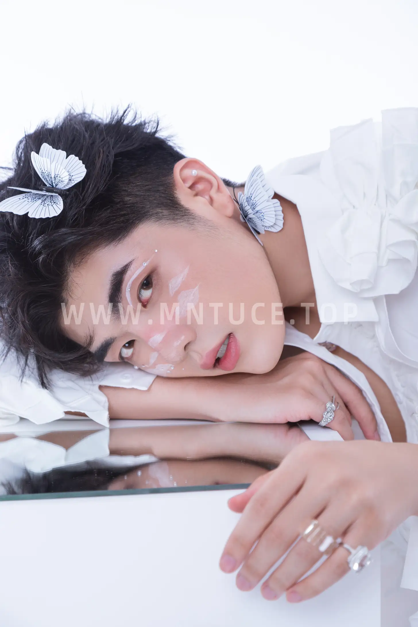 [艺图语] 2022.07.09 Vol.1422 – 白色蝴蝶 陈川儿Andrew#[23P]-9