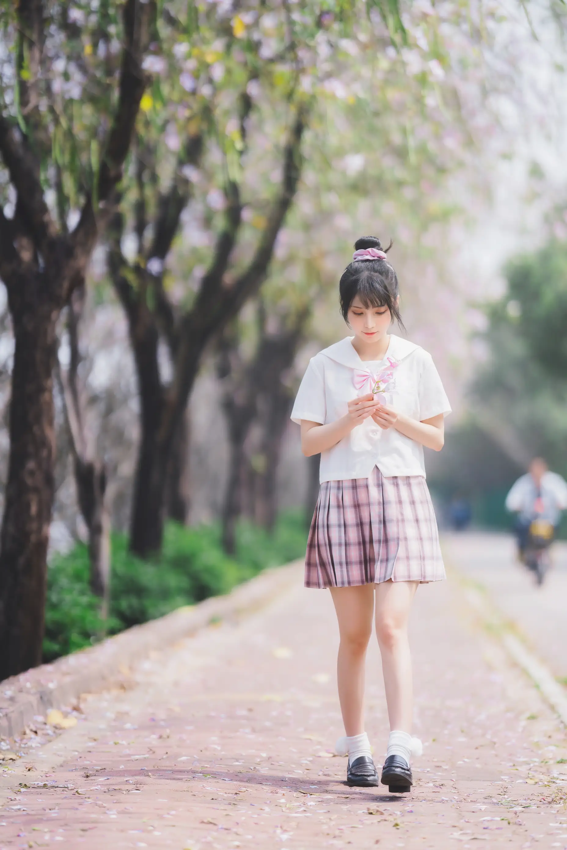 [艺图语] 2022.06.21 Vol.1244 – 花与少女 思涼poi#[35P]-8