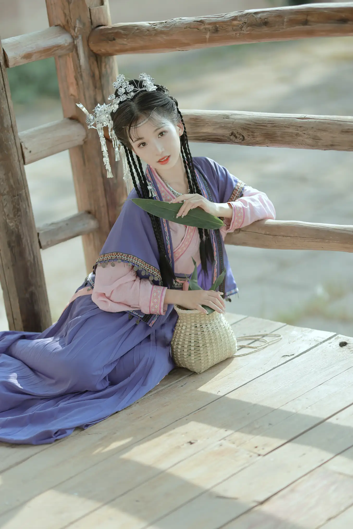 [艺图语] 2022.09.14 Vol.1947 – 苗疆少女 卷卷#[22P]-2