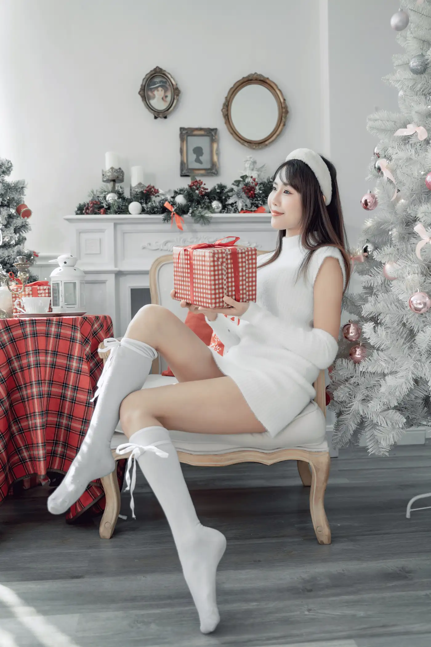 [艺图语] 2021.12.21 Vol.509 – 圣诞少女 lin#[42P]-10