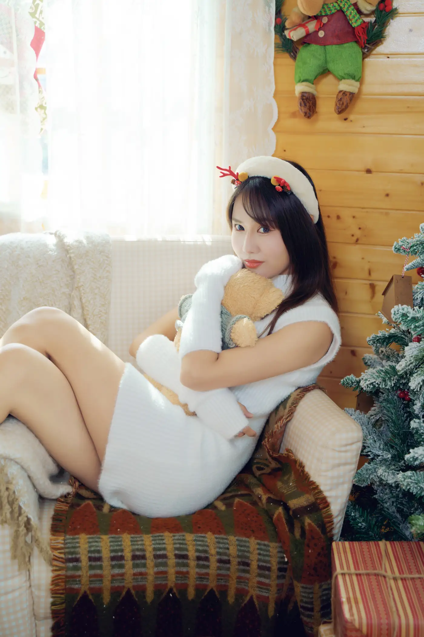 [艺图语] 2021.12.21 Vol.509 – 圣诞少女 lin#[42P]-24