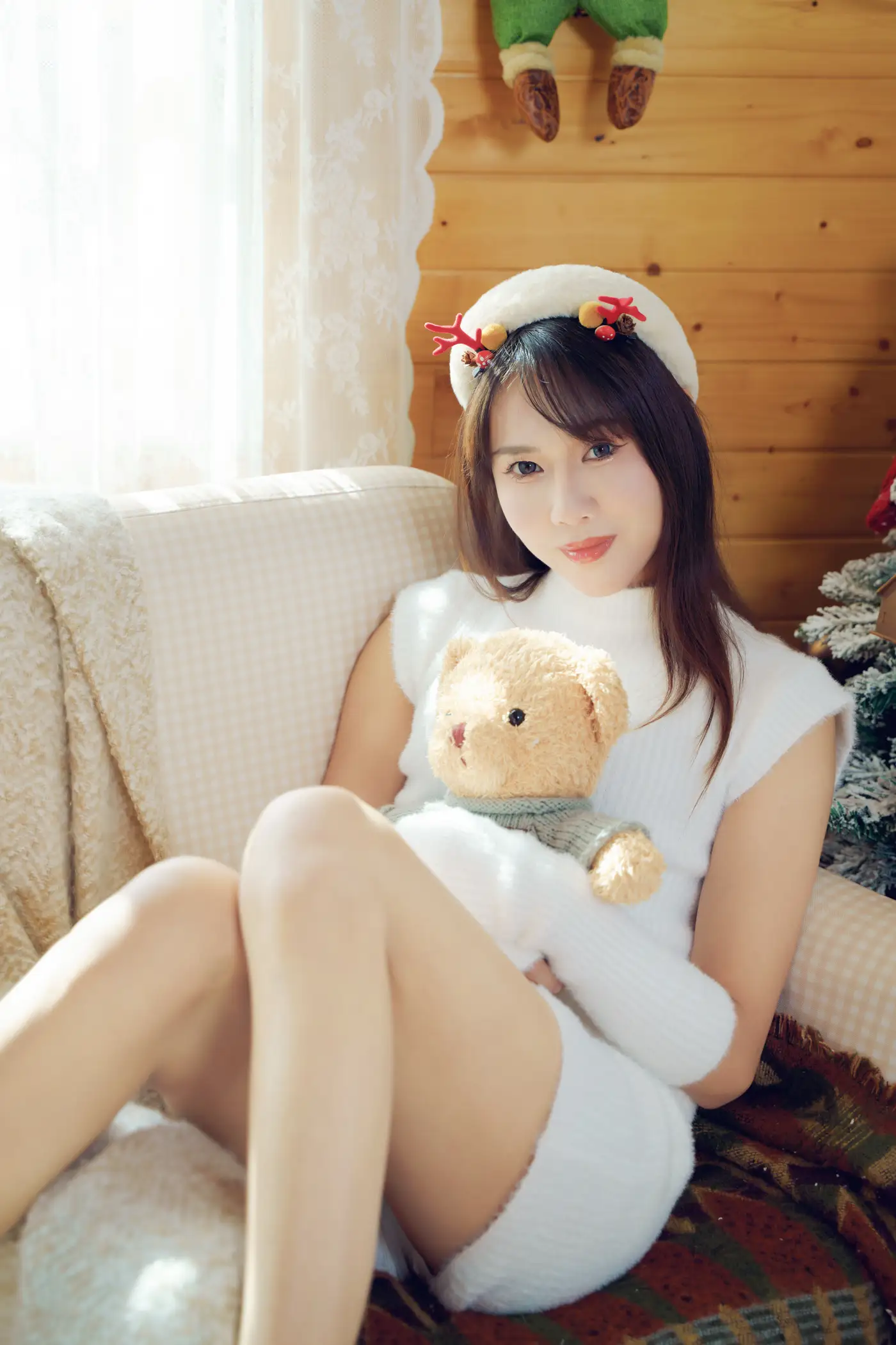 [艺图语] 2021.12.21 Vol.509 – 圣诞少女 lin#[42P]-25