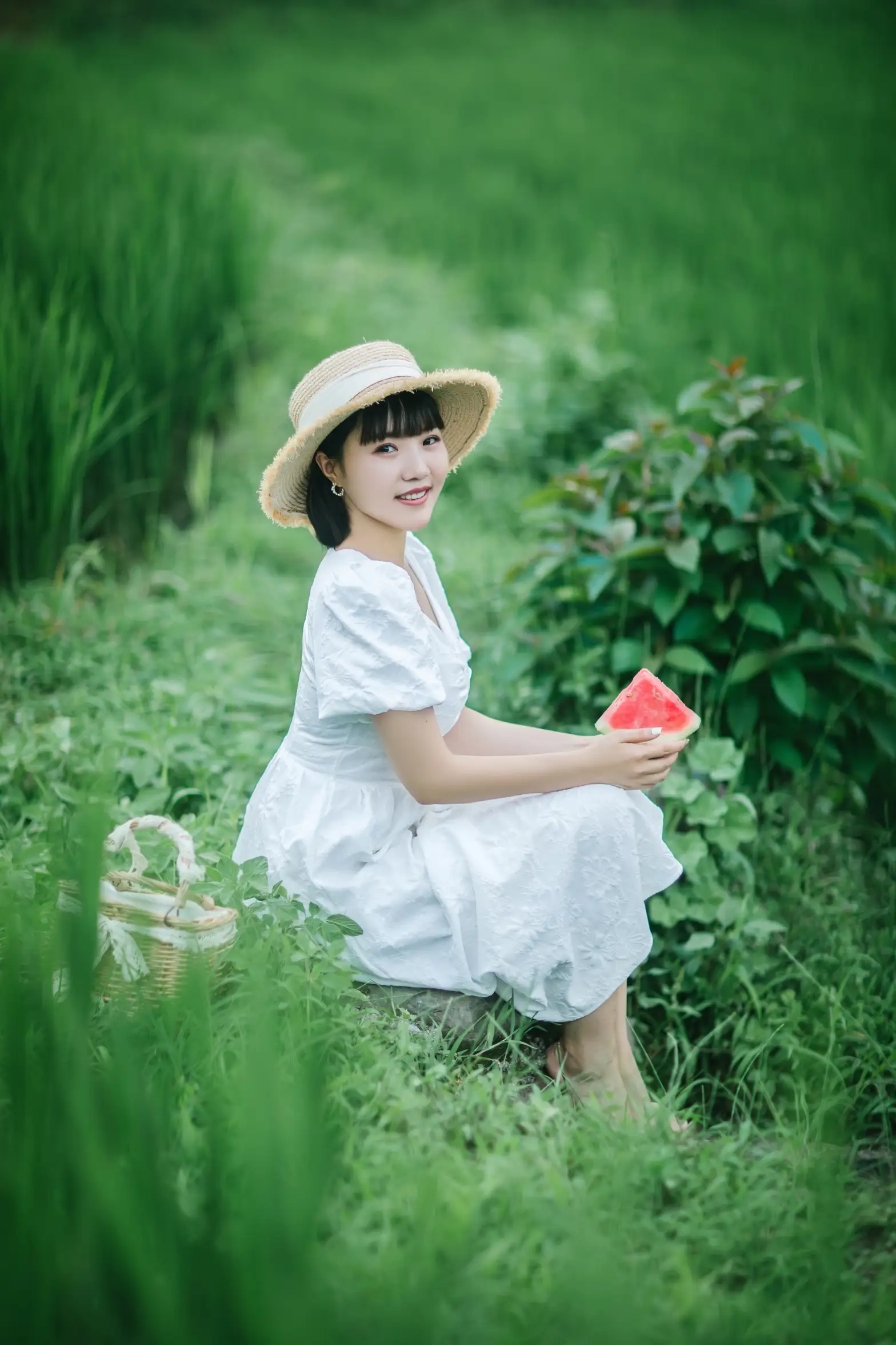 [艺图语] 2022.08.24 Vol.1782 – 夏天的稻田 冬琴#[25P]-1