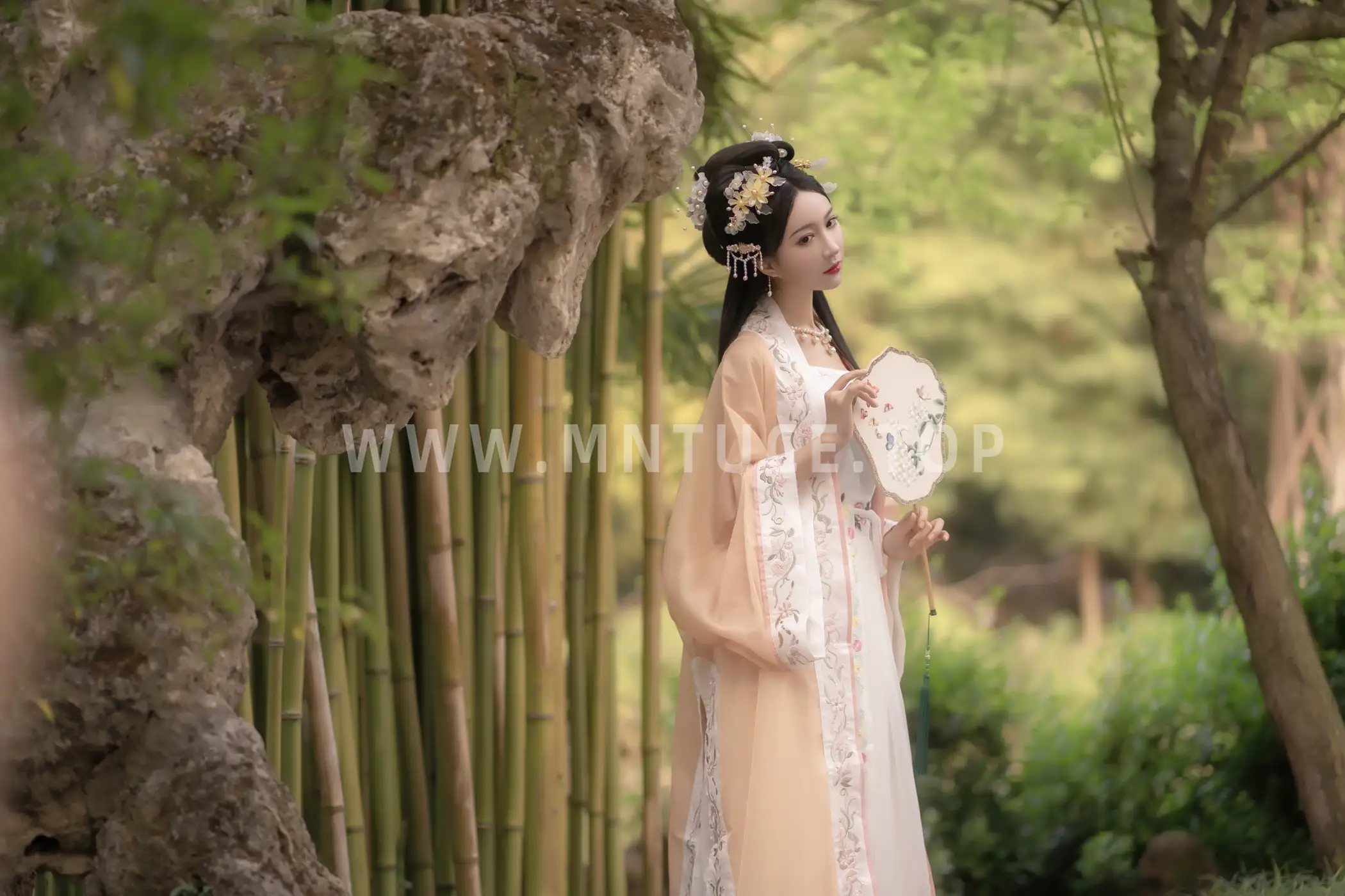 [YITUYU] 2022.11.11 VOL.2412 -Tianqing Shi -Qi Luosheng's Xiaosu -Suisu's Xiao Su Su-#[28P]-8