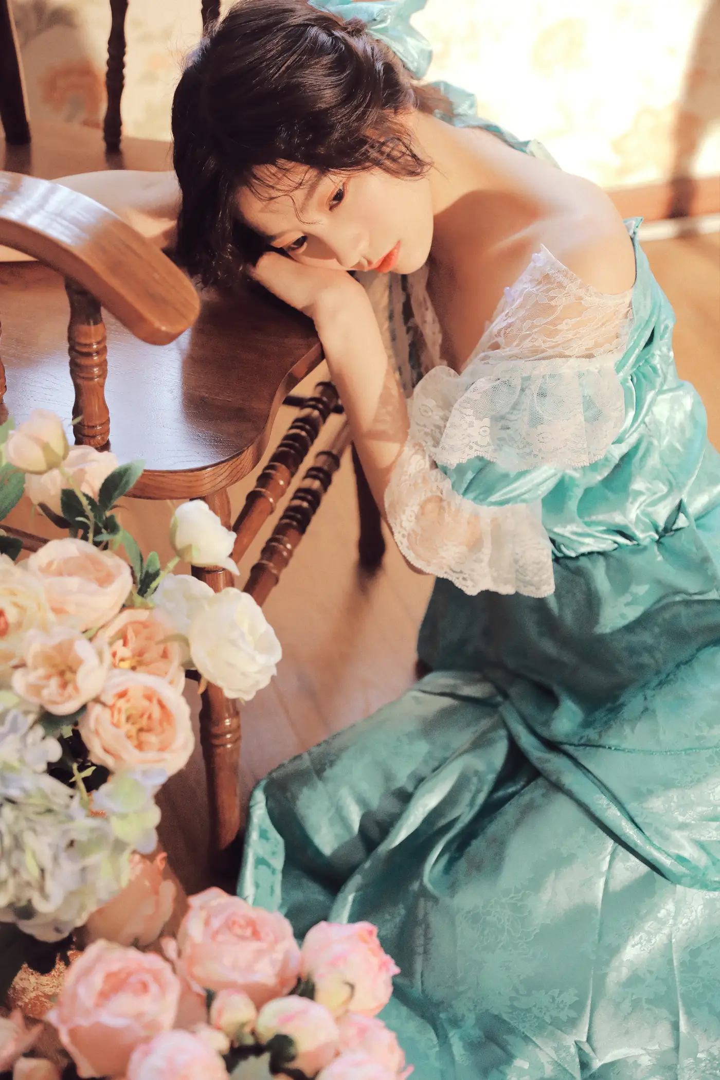 [艺图语] 2022.11.25 Vol.2522 窗边少女#[35P]-9