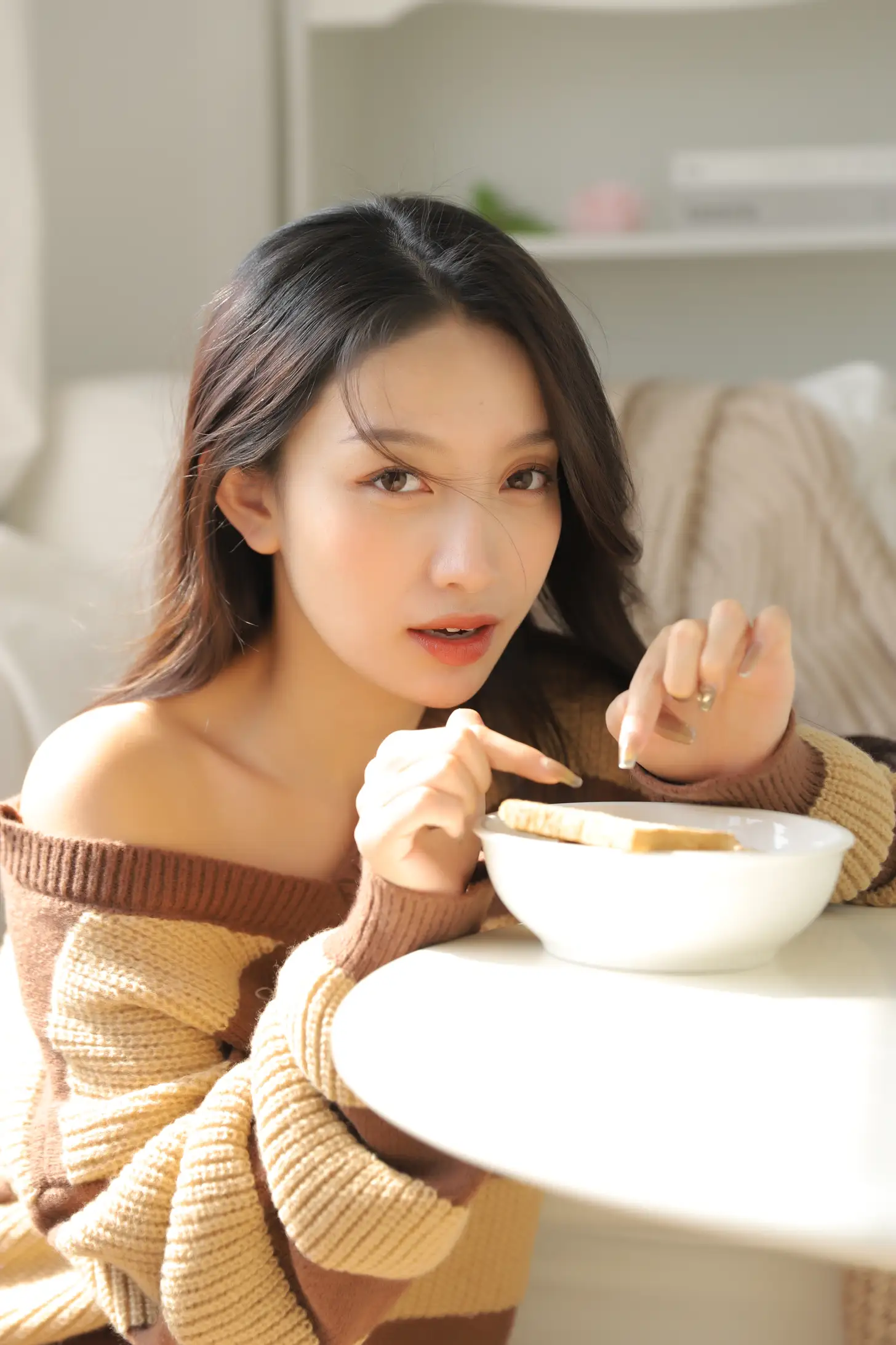 [艺图语] 2022.11.23 Vol.2512 一杯热可可#[39P]-6