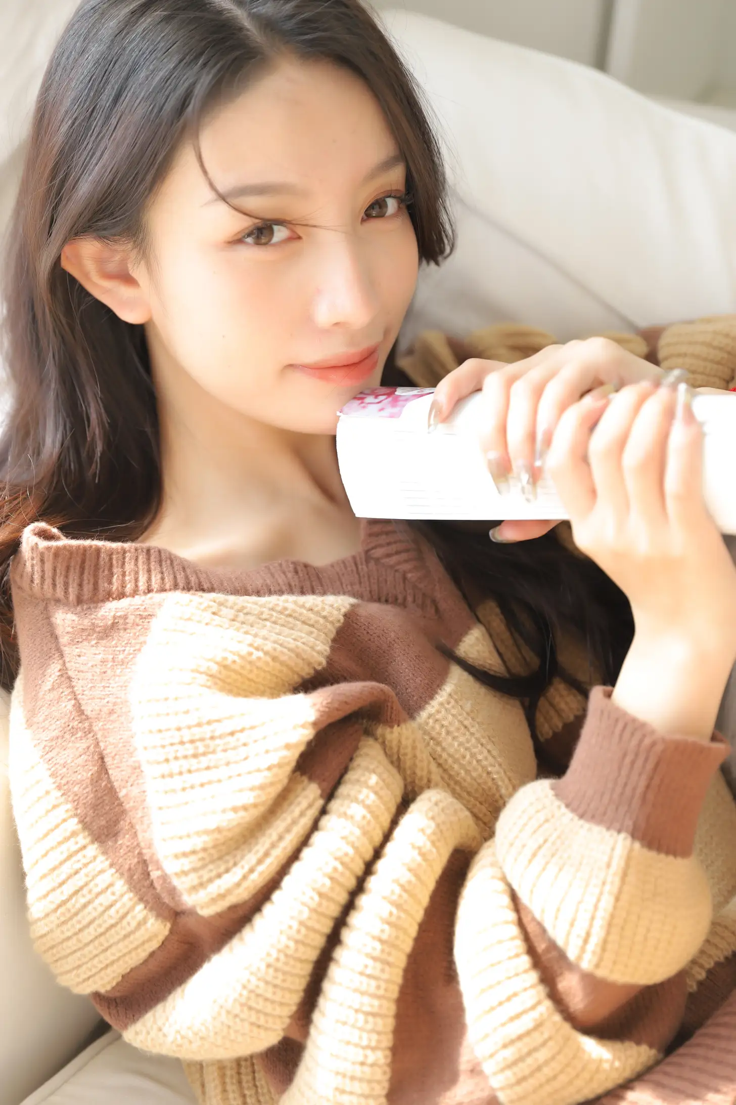[艺图语] 2022.11.23 Vol.2512 一杯热可可#[39P]-1