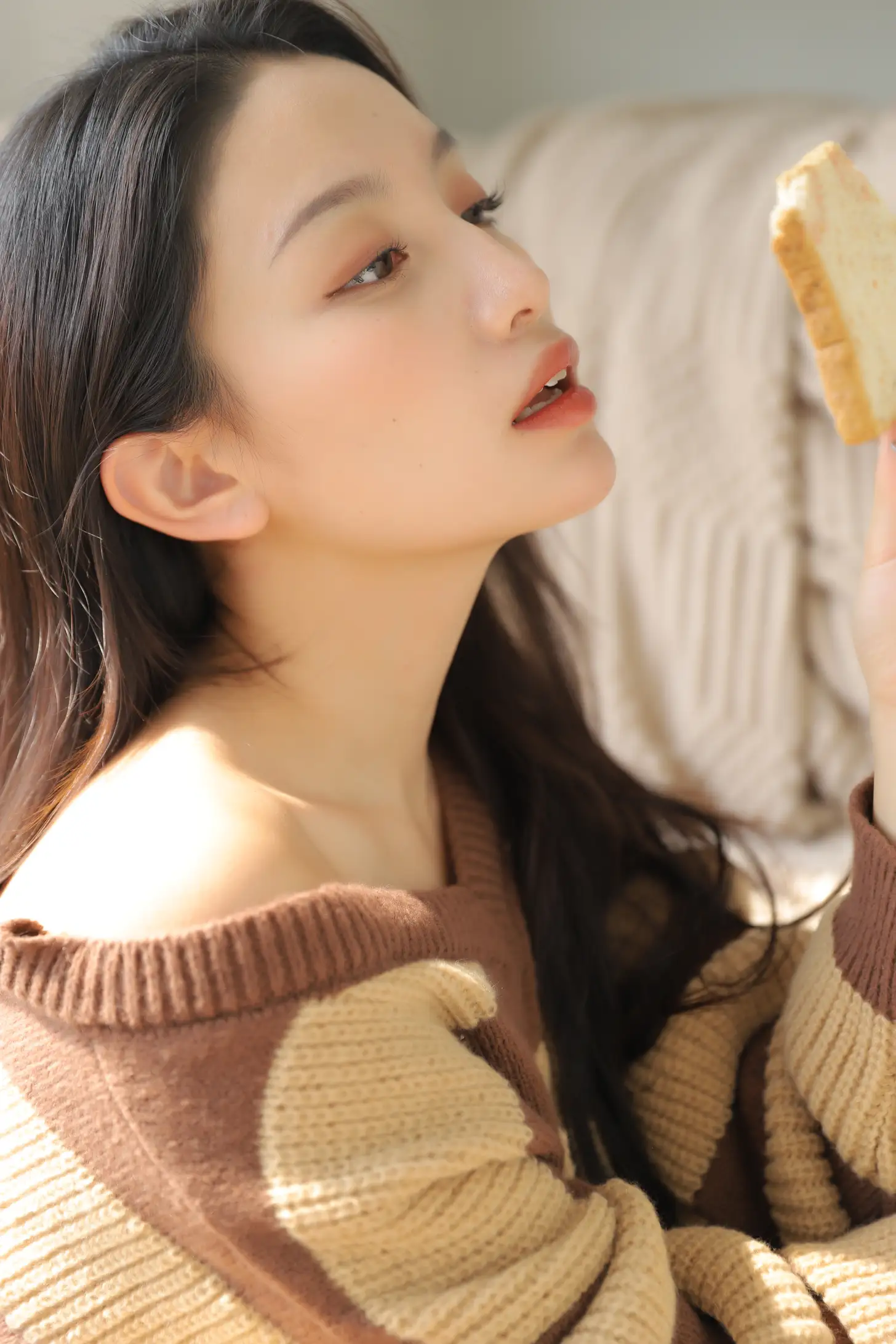 [艺图语] 2022.11.23 Vol.2512 一杯热可可#[39P]-7